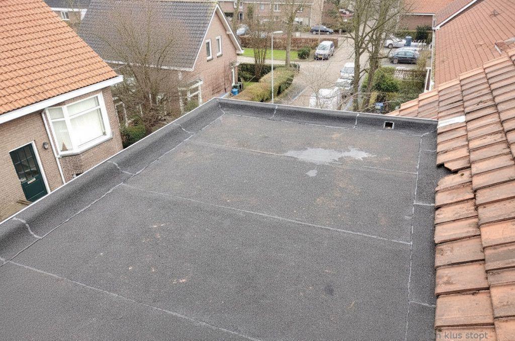Dakdekker In Najaar Reuver